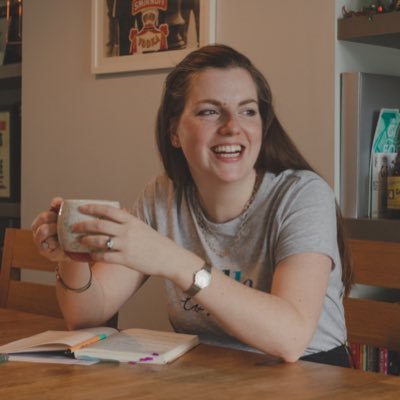 sam_brown_ed's profile picture. ✨Copywriter guiding you to find your voice and attract more clients through effective storytelling and creative content 📝
✨Book a discovery call here👇