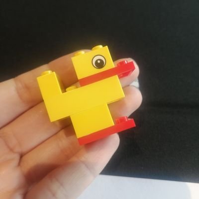 maker_mariana's profile picture. 