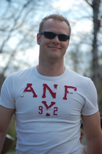 microserfs's profile picture. Just a Canadian dad.