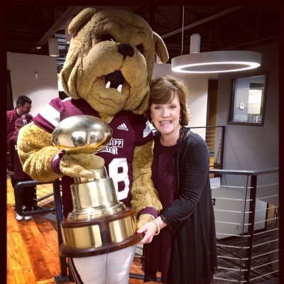 Mom who loves her boys and her bulldogs #hailstate