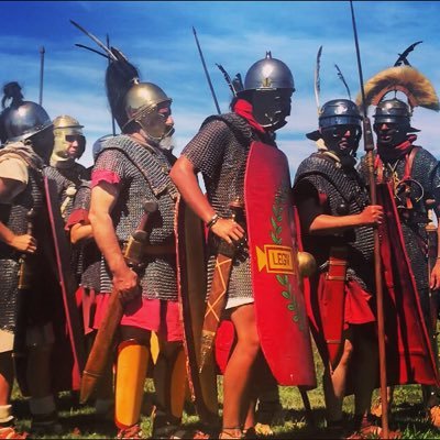 TitoLicinio's profile picture. 𝐒𝐏𝐐𝐑 ︽ COHORS URBANAE ︽                  RES NON VERBA