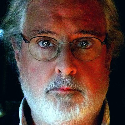 📸 Fotógrafo, pensador, observador de lo más profundo en lo profundo. Pacifista, independiente, tratando de mejorar el mundo. Creador y director de https://t.co/bHbsDdUD3G