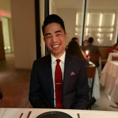 Former esports player & coach🖱Captain in NYC fine dining 🍽 Sommelier in training🍷