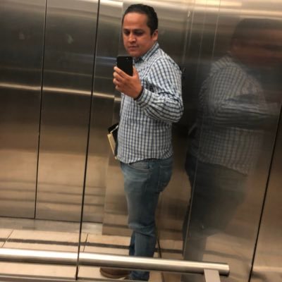 jacob19men's profile picture. Administración de empresas. músico