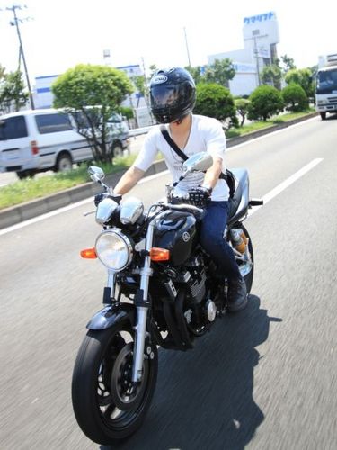 自動車技術者.車体設計,CFD,FSAE,競泳,極真空手. XJR400R→NC(RS)→CAAD12→W205→R90W+ND(990S). Opinions are my own, not those of company.