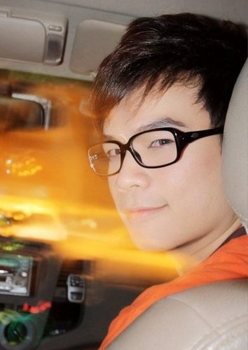 Dododonal's profile picture. Hi all, i'm Donal, i work at BCEL
for more info: dododo.nal@hotmail.com
Tel: 020 7784777x