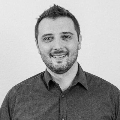 Entrepreneur at @LaTableduWeb, https://t.co/DfNqHCkKzw | Chef de projet Web - Webmarketing - SEO