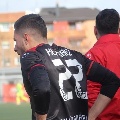 Fisioterapeuta. Jugador de fútbol del Unión Adarve