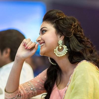 Die hard fan of @keerthyofficial 😘keerthy suresh😘 mam Official fan page👉Follow us👉