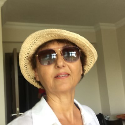 yosun_11's profile picture. Açık sözlü neşeli