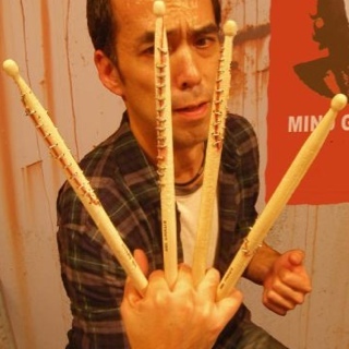 shindrm's profile picture. GOLGO BUTCH のドラム。昼間はケアマネ。