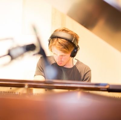 Collaborating with the best. Follow on spotify! https://t.co/BpWsw488I8