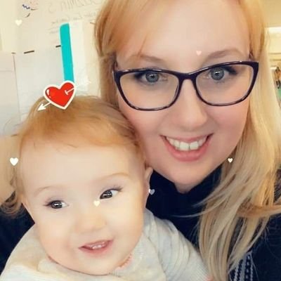 stefyoutwit's profile picture. Mama. Fiancée. Banker.