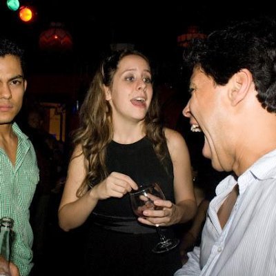 Amante de los alimentas y de las fiestas.
¿tienes una fiesta? invitameeeeee