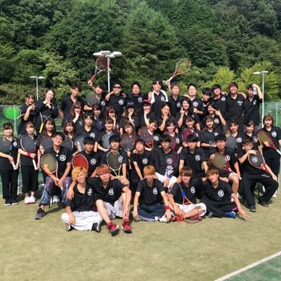 京大公認テニスサークルのFRAME SHOTです🎾 FRAME SHOTは京大生、京女生のみのインカレサークルです！ 新歓イベントの告知や年間イベントの紹介などしていきますので、ぜひぜひチェックしてみてください⭕ DMで質問などお待ちしてます😁 #春から京大 #春から京女