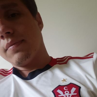 EdgardLaceerda's profile picture. Flamengo do sul e do norte, de todos os cantos, de toda nação. Flamengo do asfalto e do morro, de Deus e do povo e do meu coração!________

Um Comunista Safado!