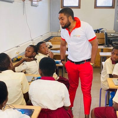 Edmondhadjagoun's profile picture. Formateur, Technicien en Maintenance Informatique: formation, réparation et conseils.