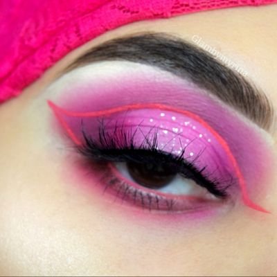 Makeup lover.
Follow me on https://t.co/UKQqCz6Mk7
Email : glambymyrina@gmail.com