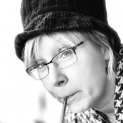 melodiebeth's profile picture. child of God, sentimental 70s kid, dog lover, teacher, wanna-be-author but always-a-writer, phone-talker, walker, wife of photographer