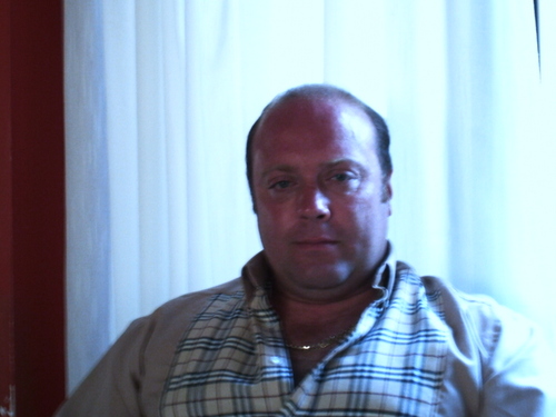 plasterer and general builder 
call 01438745918 or 07767399921/ father of 2 grandad of 2, arsenal mad
