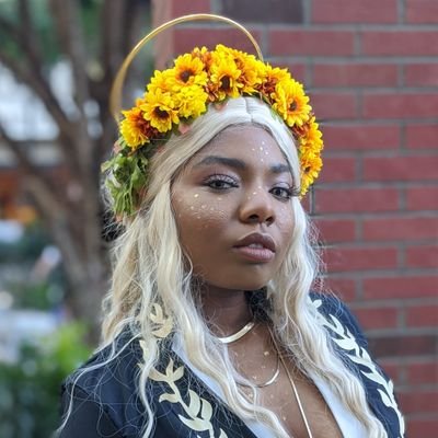 Naku | she/her | cosplayer | @twitch affiliate & cozy gamer | Black, queer, and happy to be here