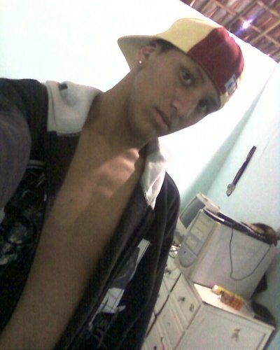 LuHGuitarra's profile picture. Ah sei lá... só me conhecendo pra saber ^^