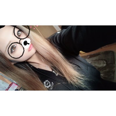 m___3oo3's profile picture. 19