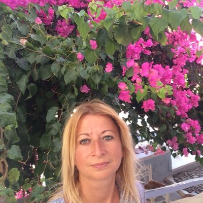 theosym's profile picture. του τρελού