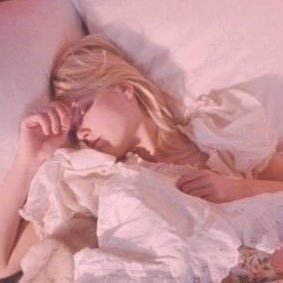 babyjk_4ever's profile picture. 成人済み（20↑）｜夢女子｜無言フォロー申し訳ありません。好きなコンテンツ（最近はrkrn、トワウォ）、イラスト、アーティストを見させて頂いているアカウントです｜いいねonly呟きません