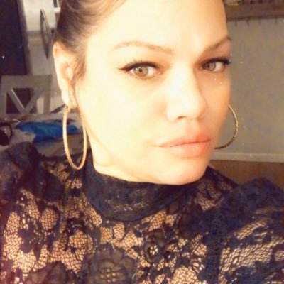 😍 Orgullosa de ser Bilingüe 🇵🇷Bronx Elementary Bilingual School Counselor 🥰 🏫 Mom of boys🏀🏈🎗Warrior 👊🏻 Soy del Bronx 💯 Opinions are my OWN ♥️☺️