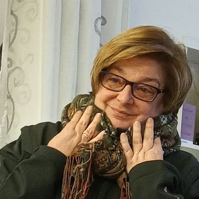 antifascista nel dna, lettrice compulsiva
curiosa delle differenze , #facciamorete è la mia isola Felice#AccountDeSalvinizzato