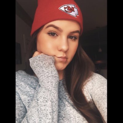 alyssaclaire70's profile picture. university of kansas alum  // #listenlonger