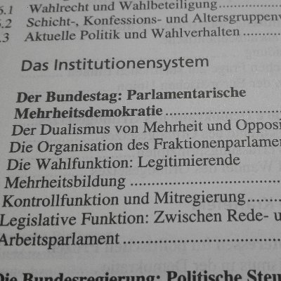 Account der Ultras, die im und aus dem #Bundestag twittern. 
Kein offizieller Account des Bundestags (@Bundestag, 0 Tweets and counting)