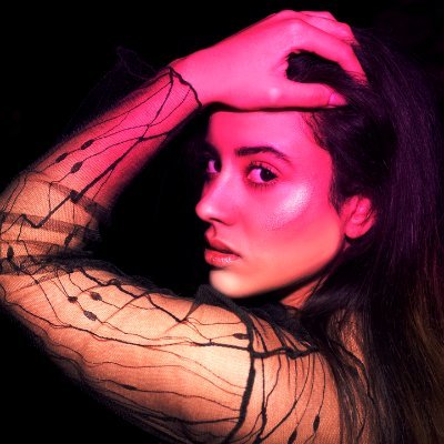 20 years old, Berlin I make some music. #singer follow me for covers and songs