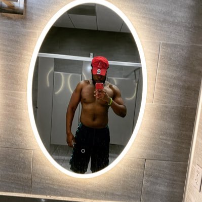 kahlilterence's profile picture. I am fascinated by people who are themselves