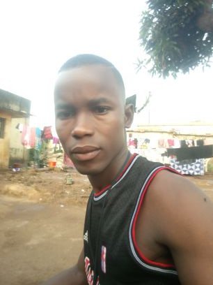 crykowiac's profile picture. De fait que je n'ai toujours pas reçu de ce que je vais faire dans ma vie