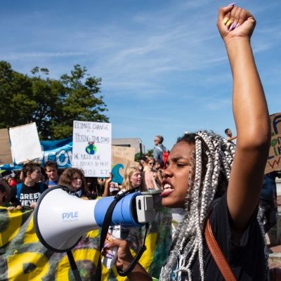 We are a group of feminists blogging daily for the #GreenNewDeal. Supporting electoral+grassroots mobilizations to go from climate emergency to climate justice!
