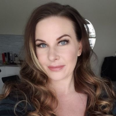 JannelleMcC's profile picture. Sip. Shop. Travel. Sleep. Repeat.