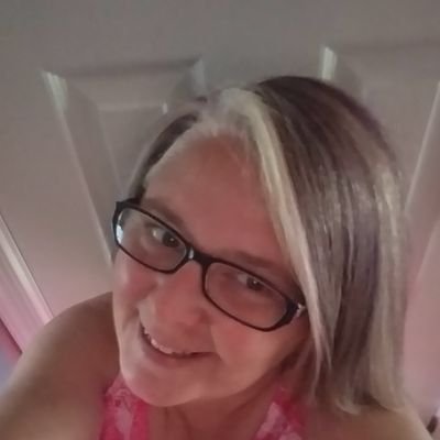 Linda71458451 Profile Picture