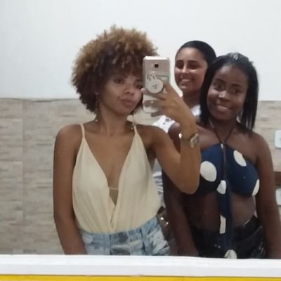 *Desde que ela sentiu que Deus é sua melhor companhia, não teve mais medo de ficar sozinha✌