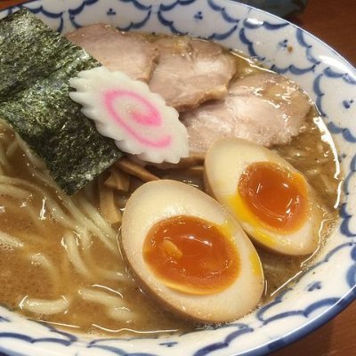 食べることが好きです♪ 食べ物の写真をみることも好き♪ ラーメン・パスタ・ハンバーグ・寿司・カレー・スイーツなどなど! 美味しそうなフリー写真などなど使用!健康も意識しないと… お散歩しながら日々変わる景色を眺めていると癒されます☆美味しそうなフリー写真使用! リプはしませんが宜しくお願い致します♪