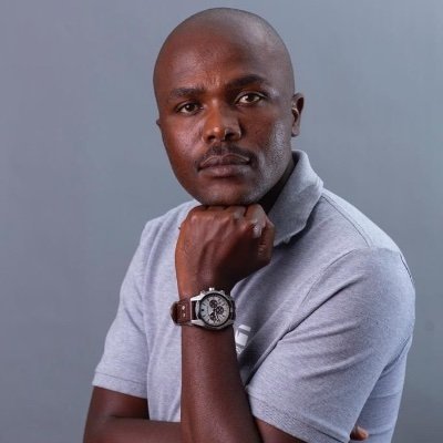 ThumeleM's profile picture. Former journalist @ OosRand Stereo&Rekord Noweto. Ketswa Motseng wa ba bina Tau!Mphanama!!