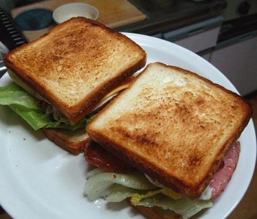 zeong82f's profile picture. #날파리 #정파리 #이나대 #왕따 #사오정 #모함 #함정 #조작된 #거짓말 #소문 #악소문 #사회적인 #따돌림 #매장 #경제위기 #책임떠넘기기 #국면전환 #트루먼쇼 #트루먼 #농락 #희롱 #농간 #우롱 #조롱 #사람가지고놀기 #뒷조사 #사생활침해  #훼방 #인생허비 #집안 #풍비박산