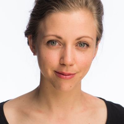 Lecturer in Scenography @QUT Brisbane, Australia.
Practitioner-researcher in intermedial performance, digital scenography & Australian performance design