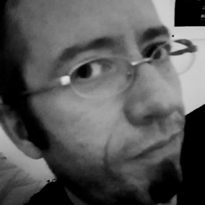 DerFozzy's profile picture. Was ein Chaos... (Keinen Millimeter nach rechts!)