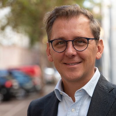 Head of #sustainability and #ESG at @Lundquist One-time journalist, passionate about words, immersed in the visual #engagement #strategy #digital #impact #trust