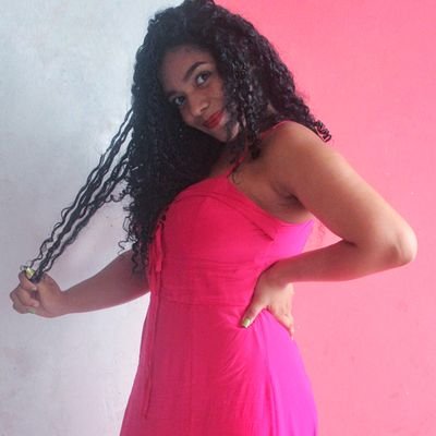 thaipreis's profile picture. 💻 Estudante de Eng. da Computação