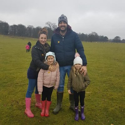 Family man to a gorgeous wife and two lovey daughters and a keen passion for golf. Entering into the cloud telephony market has been a exciting career move.