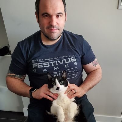 🇨🇦Gamer.
RIP Moo 🐱 June 17, 2007 - June 28, 2023
https://t.co/GI2SolC57s
IG: @radioactivegerbil