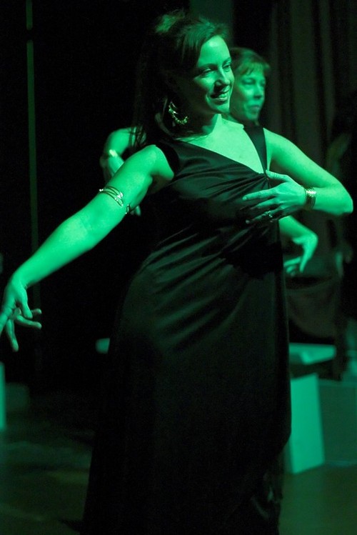 piscesgrrl2's profile picture. Two kids.  One husband.  One neurotic dog.  Cornfields as far as the eye can see.  This is our unschooled life.